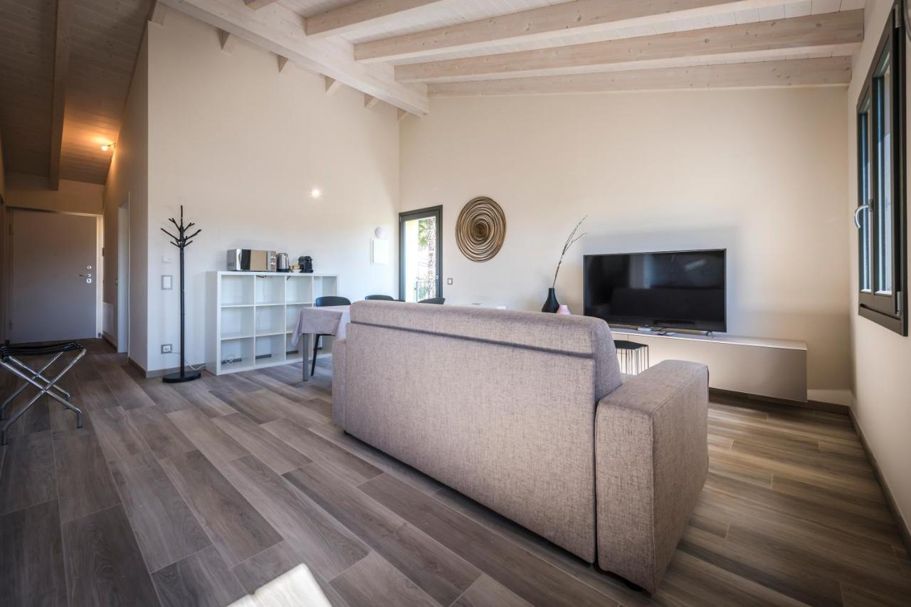 Lugano Suites Gravesano Bagian luar foto